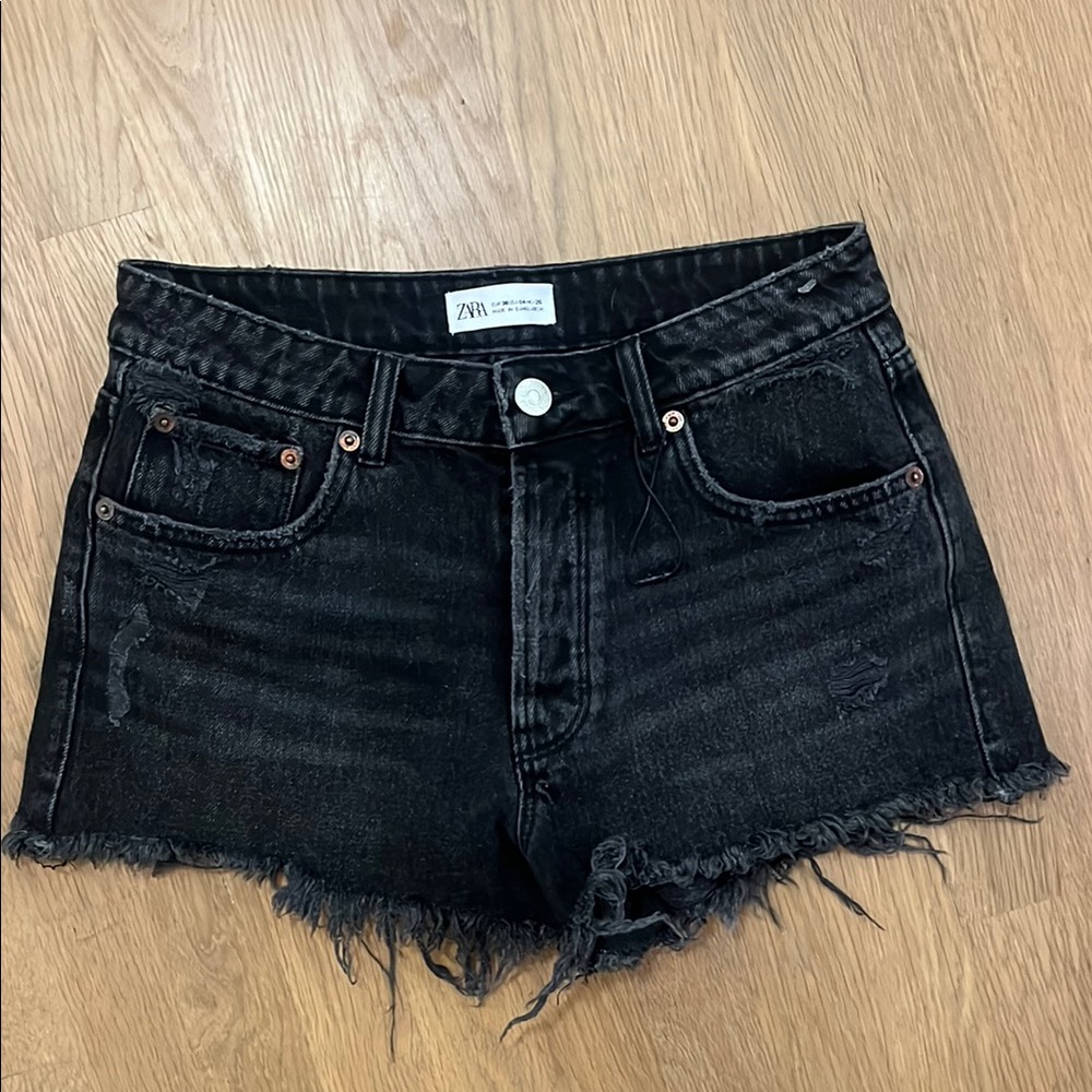 Zara Women's Black Denim Shorts